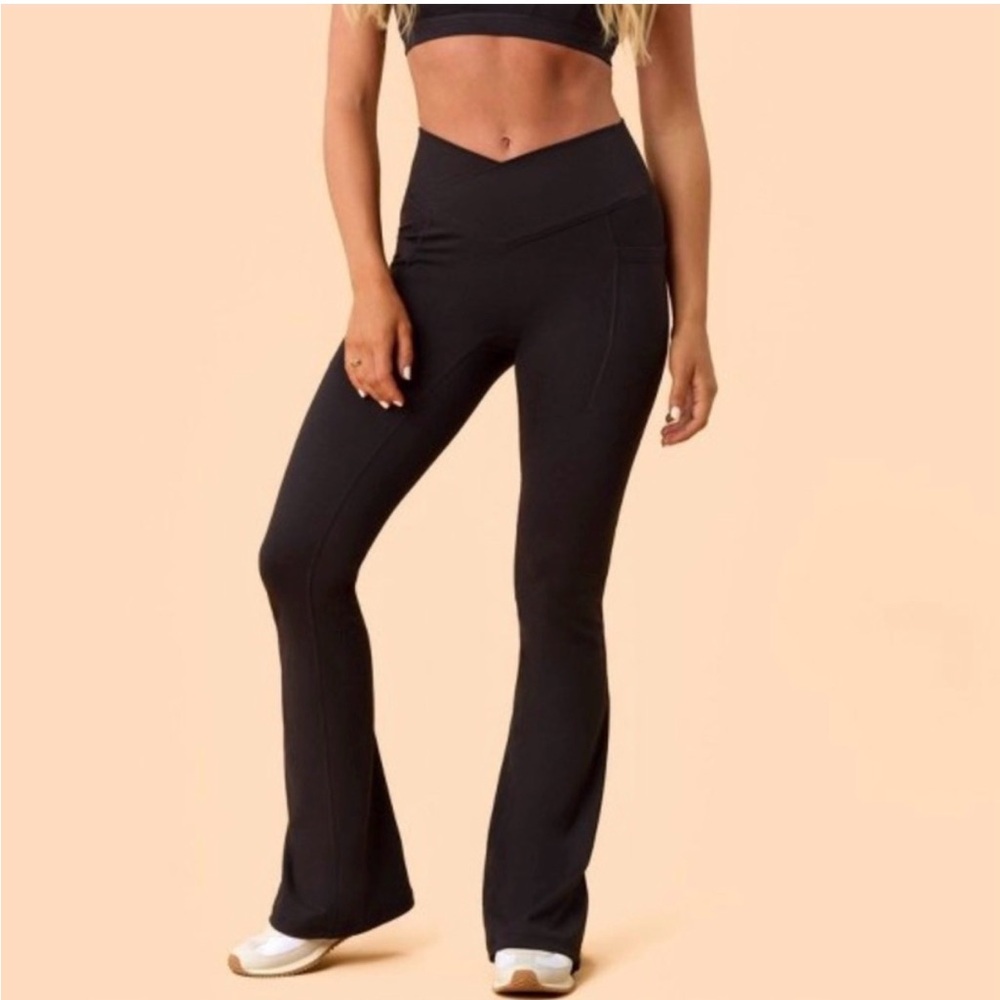 Blogilates High Waist Flare Leggings with Pockets! Sold out
